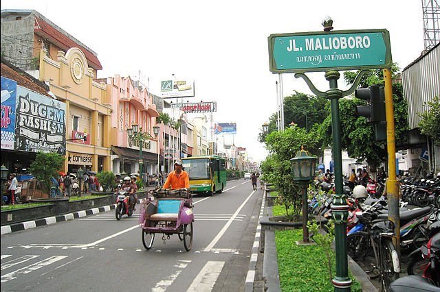 Malioboro stree, yogyakarta, Indonesia. Wikimedia