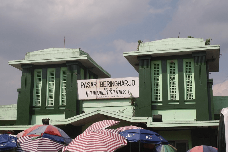 Beringharjo Market. By Wikipedia