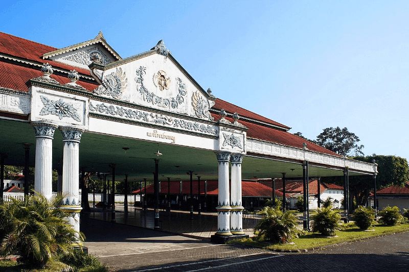 Yogyakarta Palace. By Wikipedia